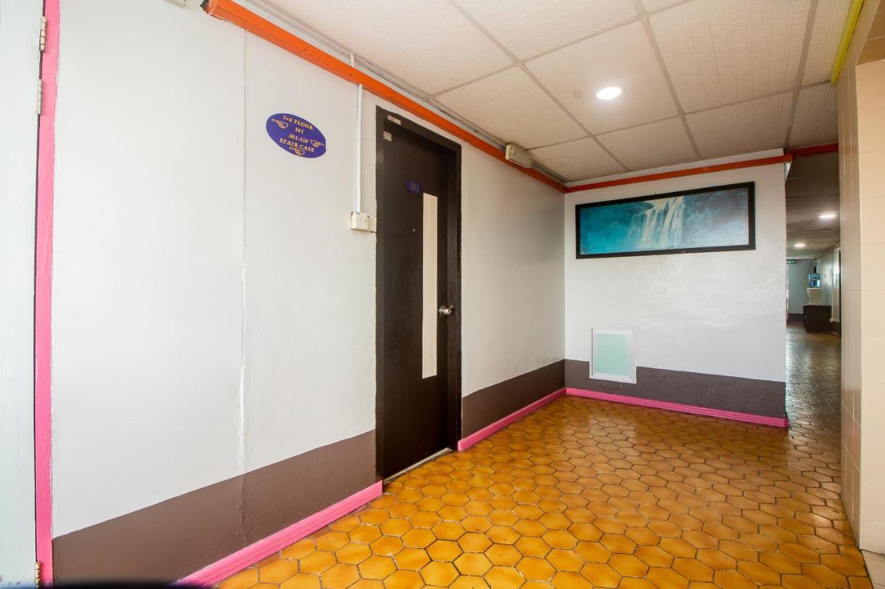 OYO 90124 Payang Puri Baru Hotel Sarikei Bagian luar foto